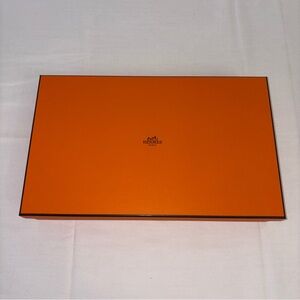 Hermès Signature Orange Gift‎ Box with Ribbon ( EMPTY ). 15 x 9 x 3 inches